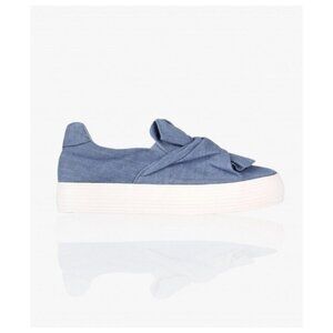 size 8.5- Rocket Dog Women's Canyon Cloud 9 Cotton Sneaker (used)